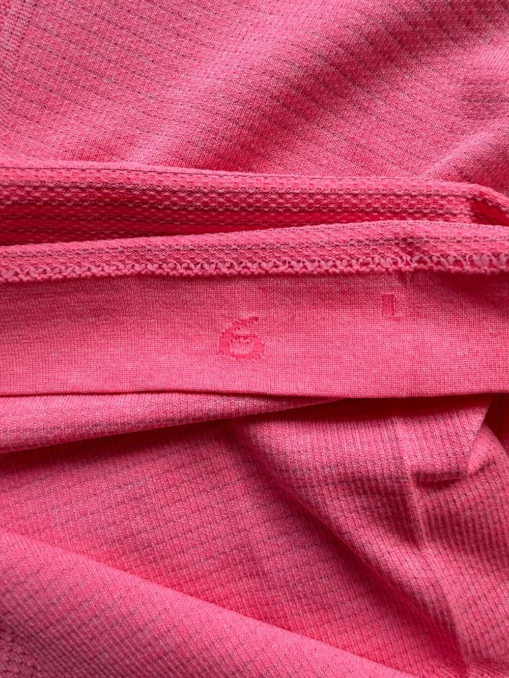 Lululemon Swiftly Tech Short Sleeve Crew size 6